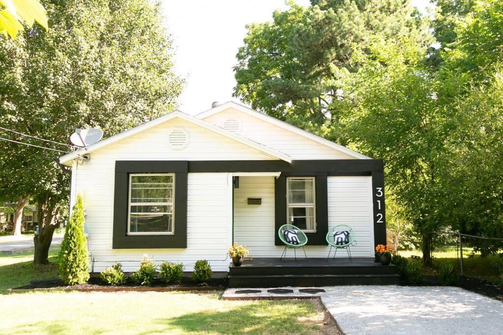 The Willa On 7Th, Located In Downtown Bentonville! Exteriör bild